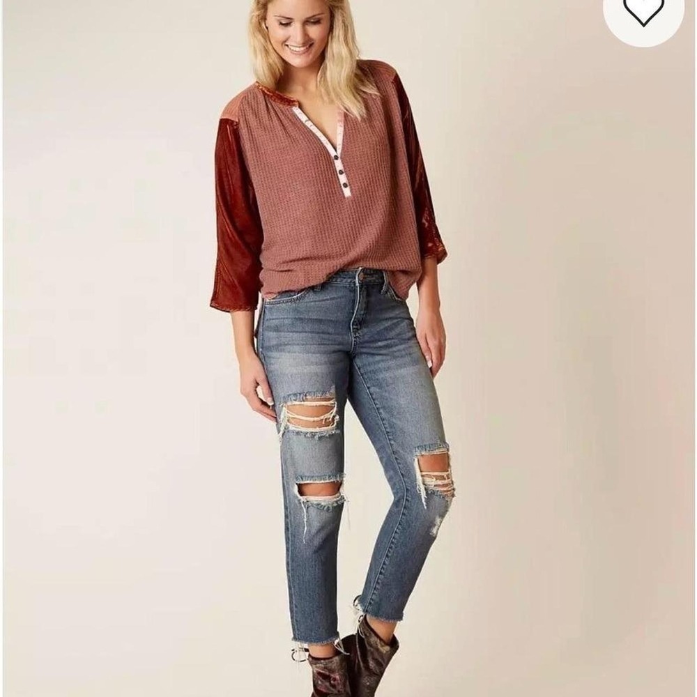 Gimmicks Buckle Waffle Knit Velvet Sleeve Henley Top Pink Burgundy GMKR17519 XS